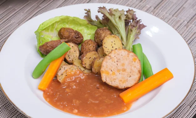 Resep Galantin Ayam Saus Bistik Lembut & Gurih ala Bistro Rumahan